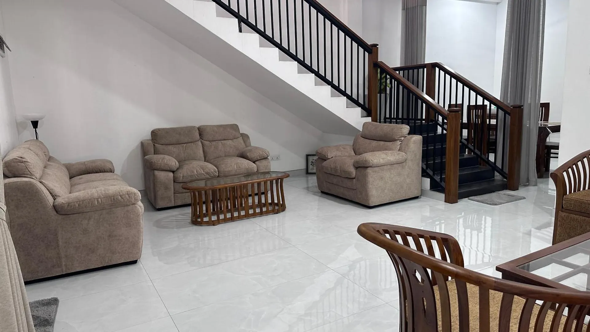Swiss Garden Holiday Home - Elegant And Spacious At Kandy, Madawala Villa