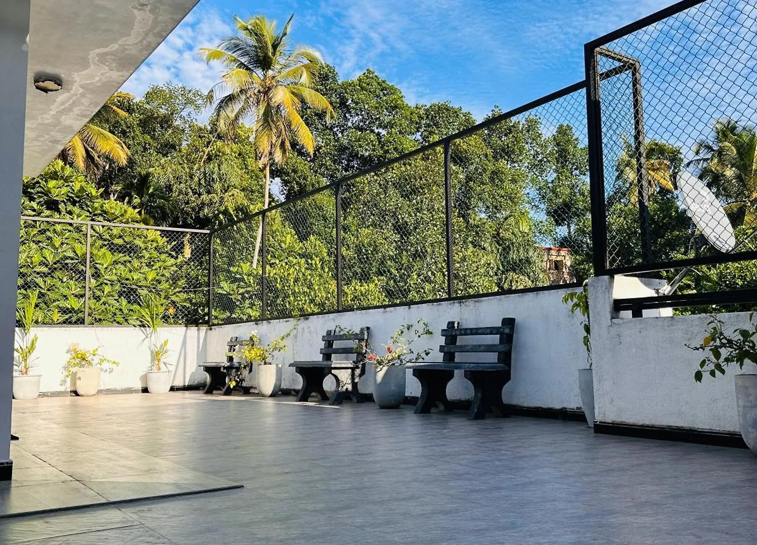 Swiss Garden Holiday Home - Elegant And Spacious At Kandy, Madawala
