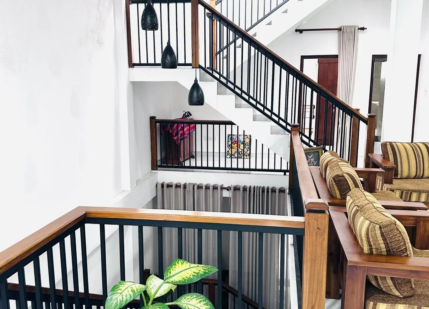 Swiss Garden Holiday Home - Elegant And Spacious At Kandy, Madawala Sri Lanka